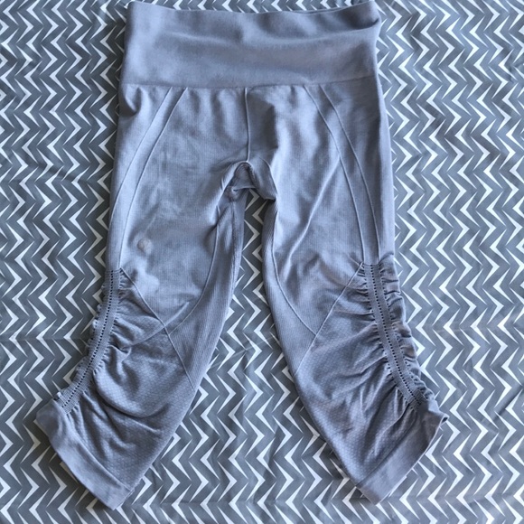 LULULEMON ATHLETICA FLOW RUCHED PANT - Picture 3 of 6